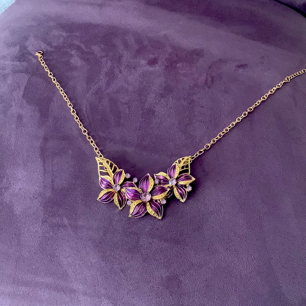 Jewelry - Picture 2 of 2